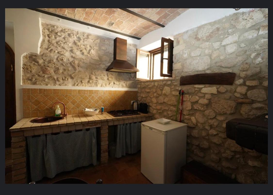 Il Minotauro B&B A 5 Minuti Da Popoli Vittorito Exterior photo
